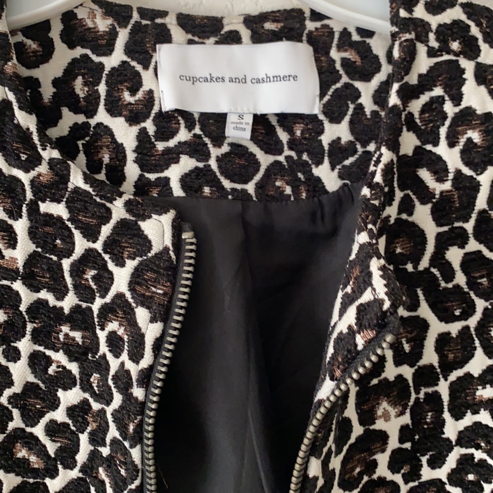 Leopard coat - Picture 4 of 8